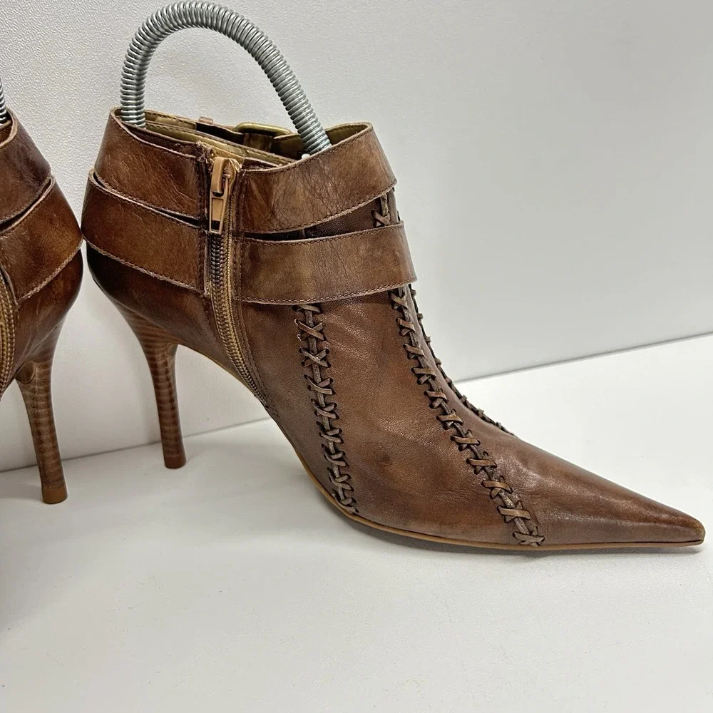 Carlos Santana Borderline Brown Leather Ankle Booties Heels Whipstitch Womens 7M